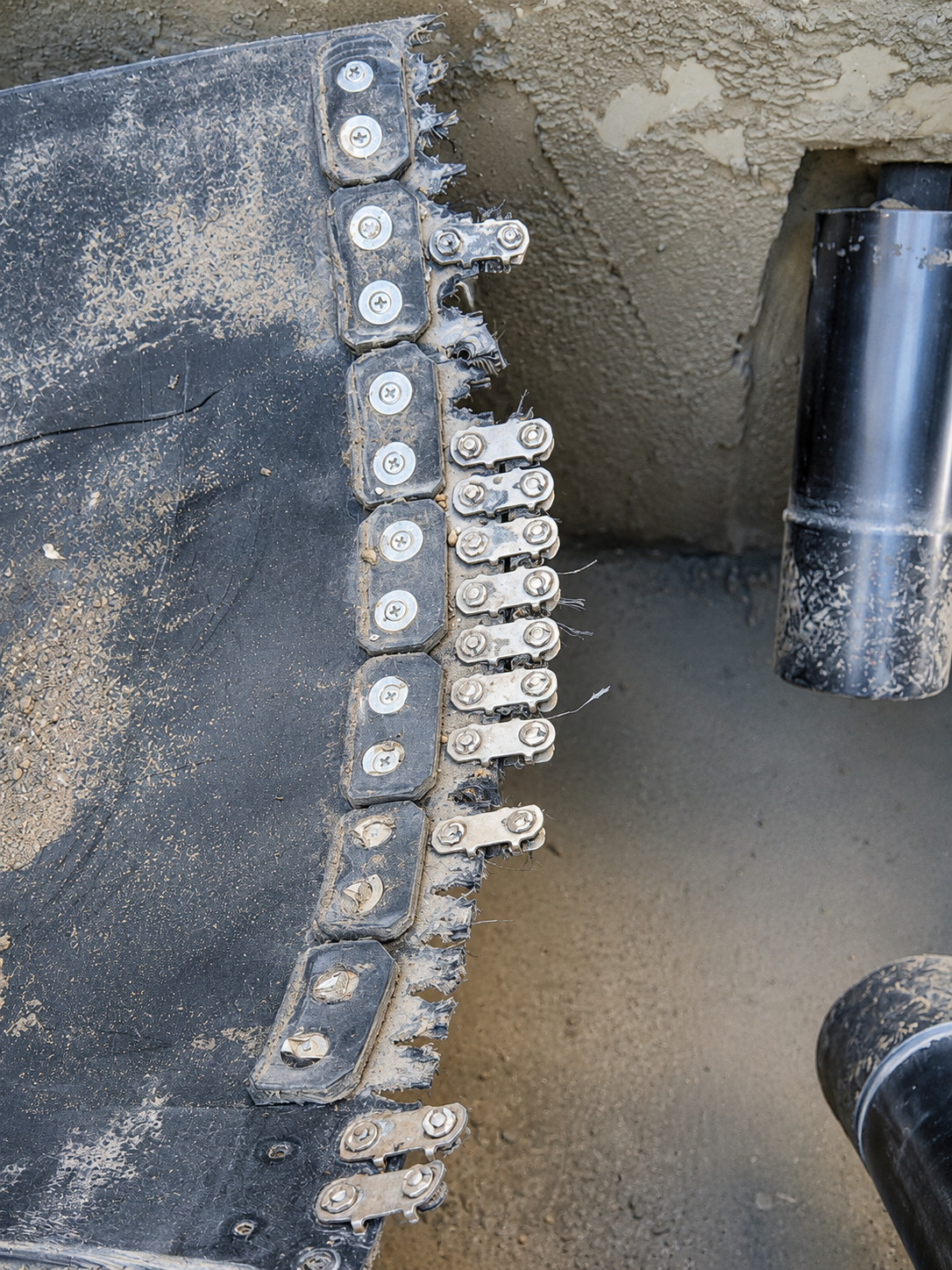 Bolt tear damage